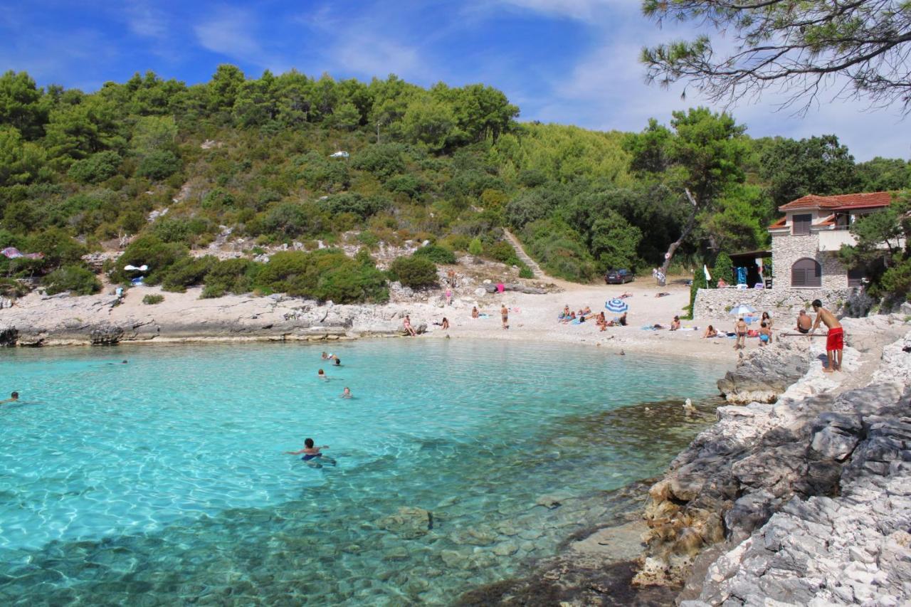 Apartments With A Parking Space Zavalatica, Korcula - 4453 Екстер'єр фото